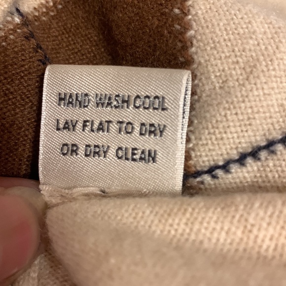 Baltusrol Golf Cashmere Sweater - Picture 10 of 13